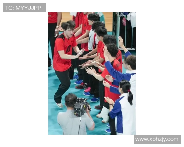 杭州排球队创下排球耐力新纪录引领全国排球运动新风潮 杭州排球队创下排球耐力新纪录引领全国排球运动新风潮