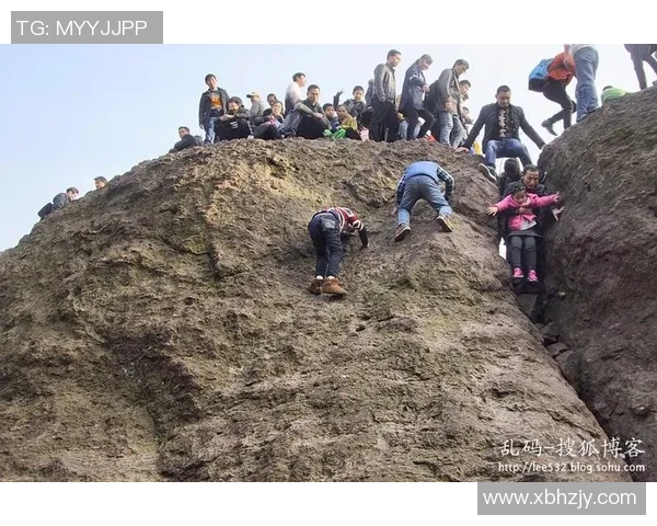 杭州攀岩队的包夹战术解析与实战应用探讨