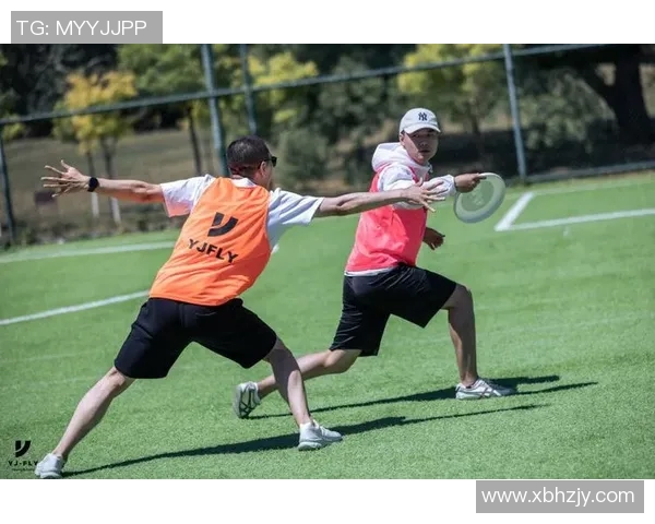 深圳飞盘队与重庆飞盘队赛后复盘分析意识碰撞与战术思考