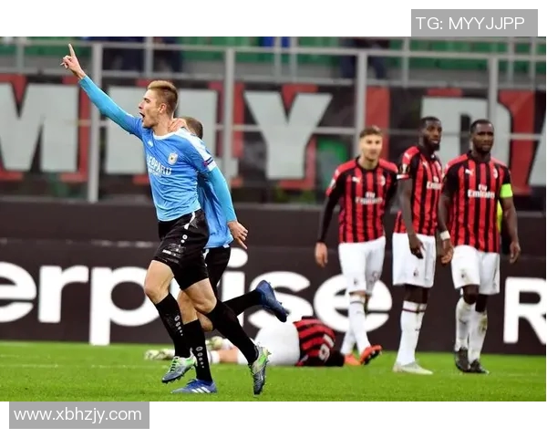 华沙与迪德朗日的精彩对决揭示足球战术与团队合作的魅力