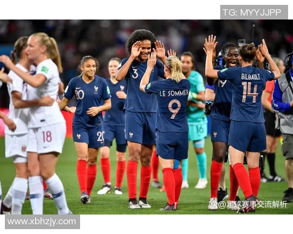 德国女足与加拿大女足激战正酣谁能在国际赛场上笑到最后