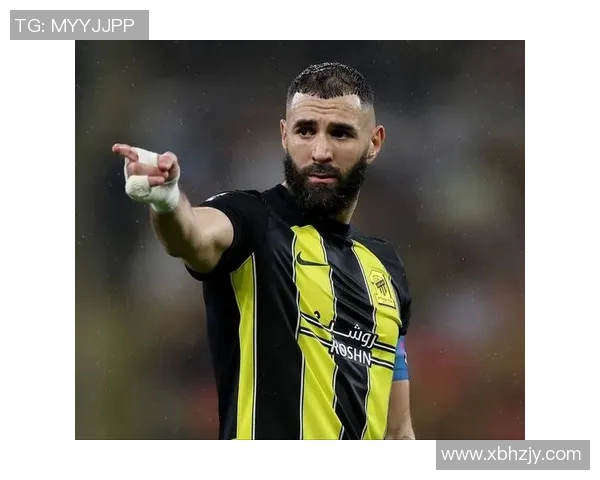 本泽马重返巅峰之路：从困境到荣耀的传奇旅程