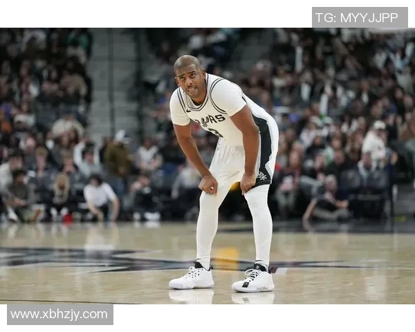 保罗快船时期季后赛对决火箭的精彩瞬间与战术分析