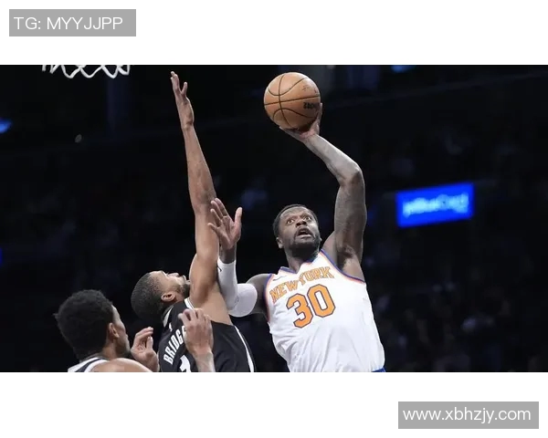 勇士与尼克斯激战回顾：2016年2月1日的篮球盛宴与精彩瞬间